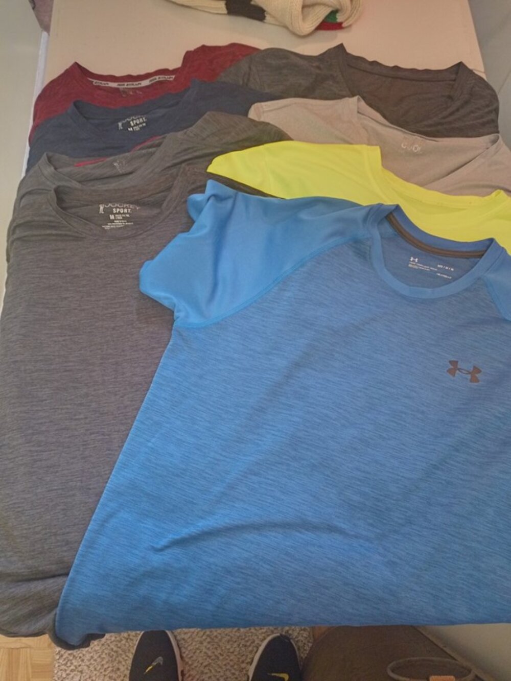 Under Armour Jockey Shirt Lot (8) Excercise Gym Breathable Workout Adult Medium
